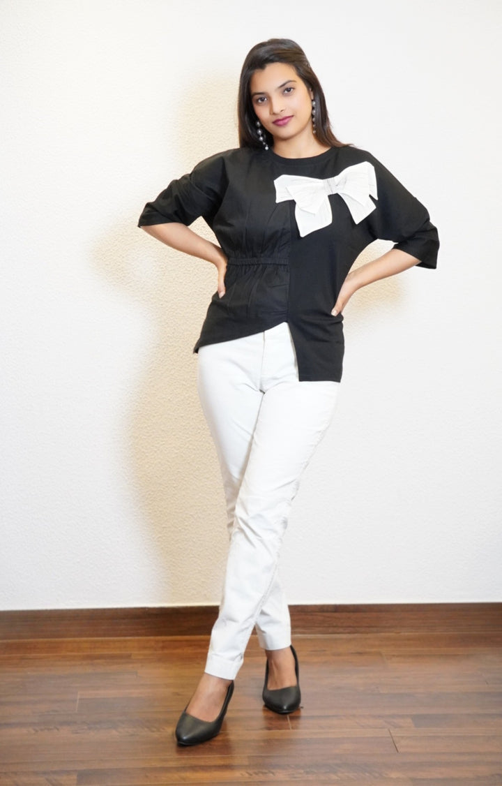 BLACK ROUND NECK TOP WITH WHITE BOW (Black)