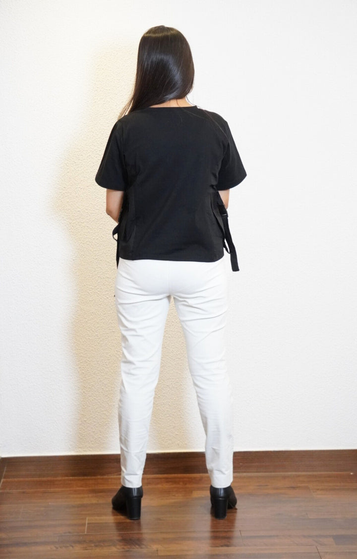 ROUND NECK T SHIRT WITH SIDE POCKETS (Black)